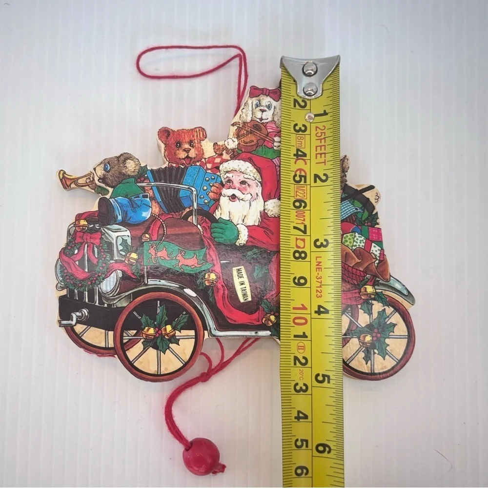 VINTAGE WOODEN PULL STRING SANTA CLAUS In A Car With Toys 5.5” ORNAMENT